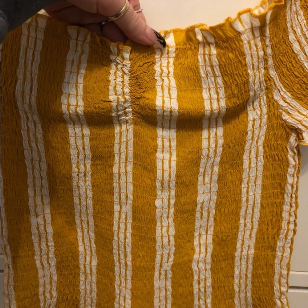 Crop Top - Picture 2 of 3